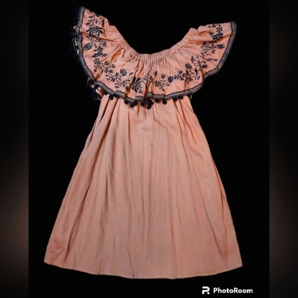 Umgee Med Embroidered off shoulder ruffle black pompom trim - Picture 15 of 15